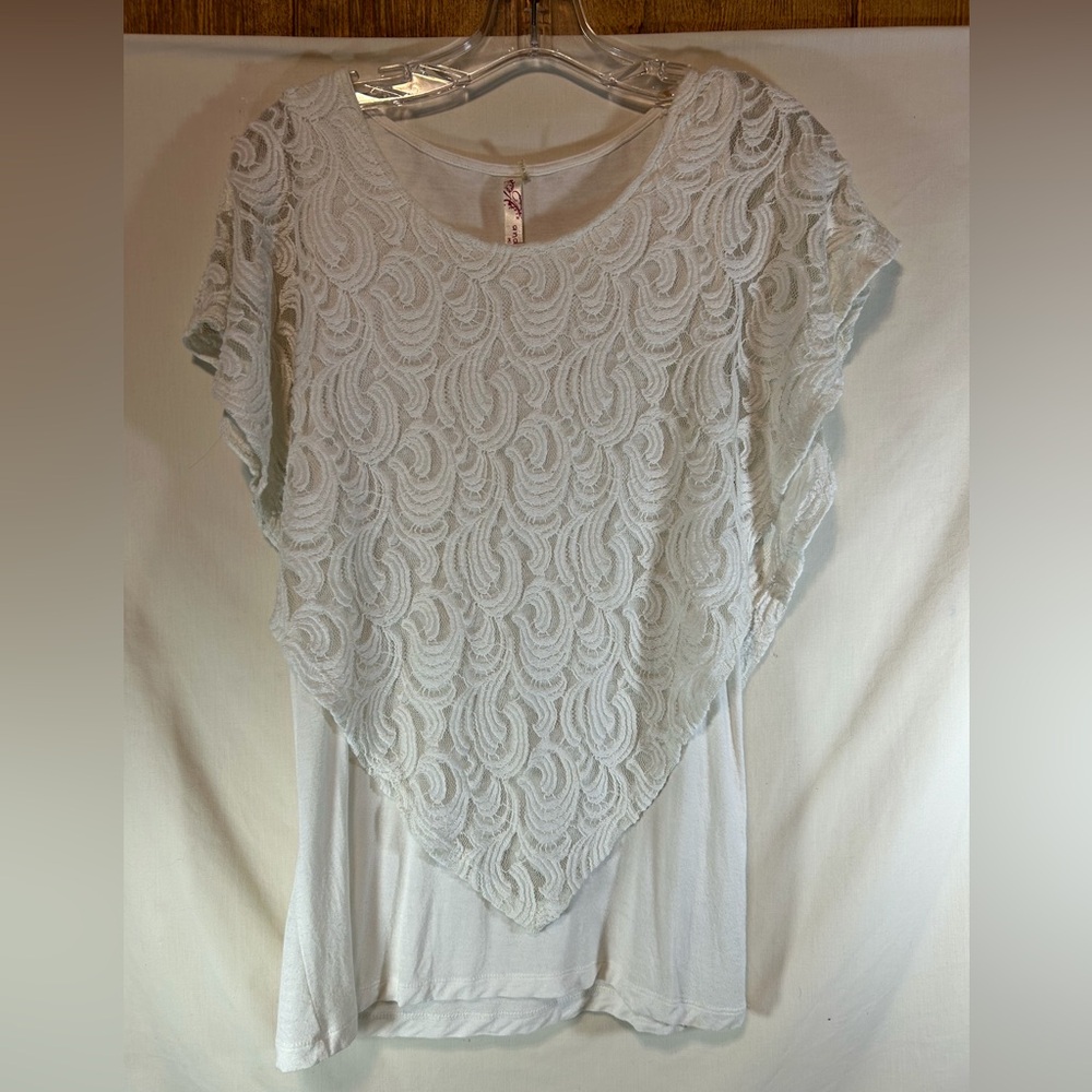 Andrea Missy women’s cream lace top short sleeve shirt S